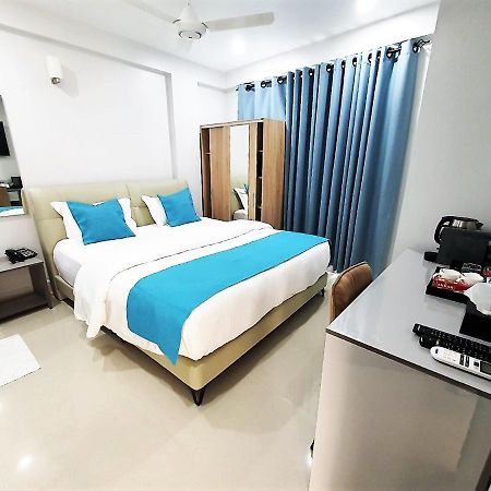 Tour Inn Malé Buitenkant foto