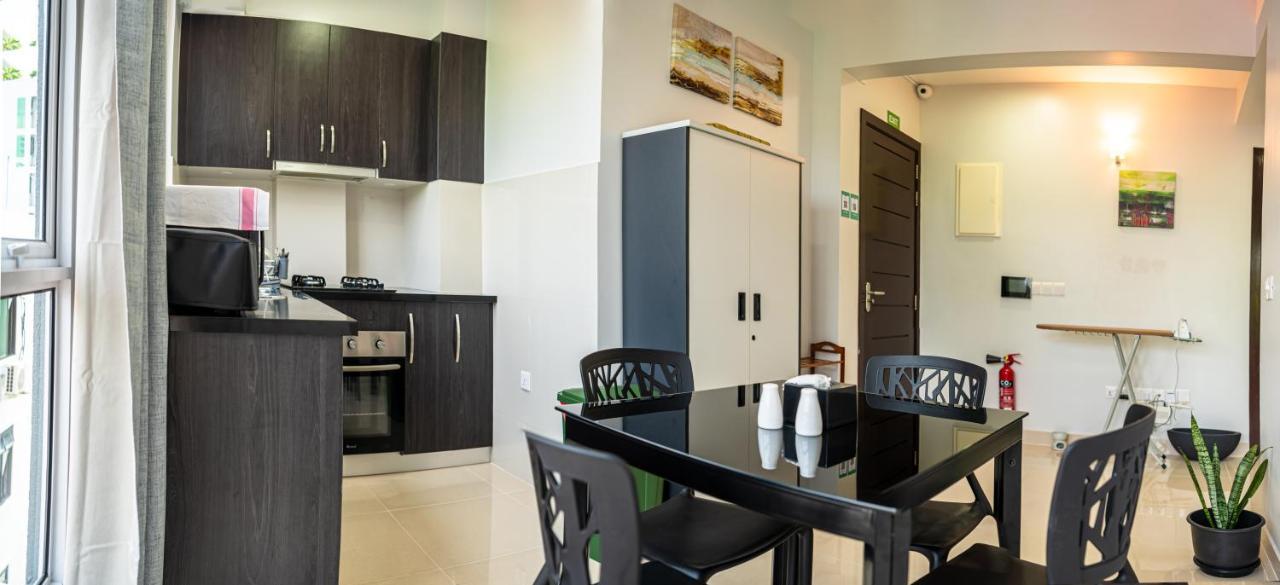 Tour Inn Malé Buitenkant foto